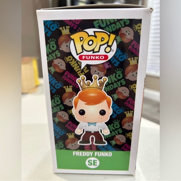 Freddy Funko SE Limited Edition 2018 Dumb n’ Dumber Orange Jumpsuit Man - Picture 2 of 3